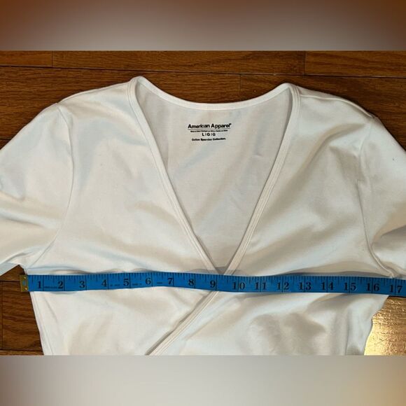 American Apparel Women’s Large White Julliard Long Sleeve Ballet Wrap Top NWT - Picture 3 of 8